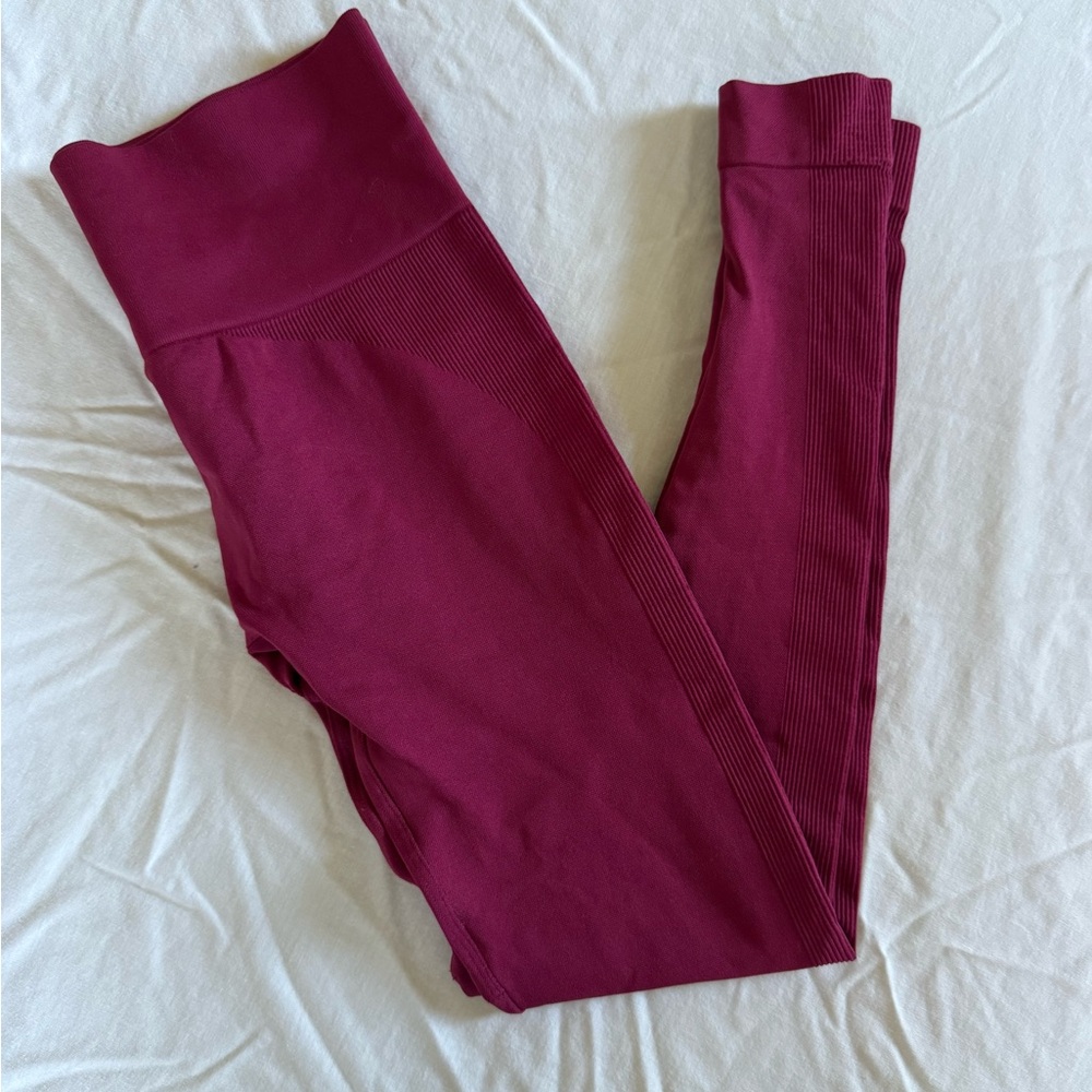 SET Active Deep Red Leggings